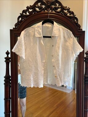 NWOT. Bella Dahl White Eyelet Linen Short-Sleeve Shirt - M